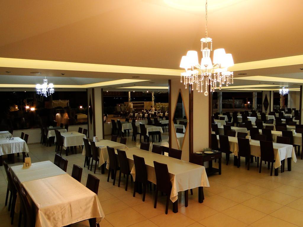 Gumus Hotel Arsuz Exterior foto