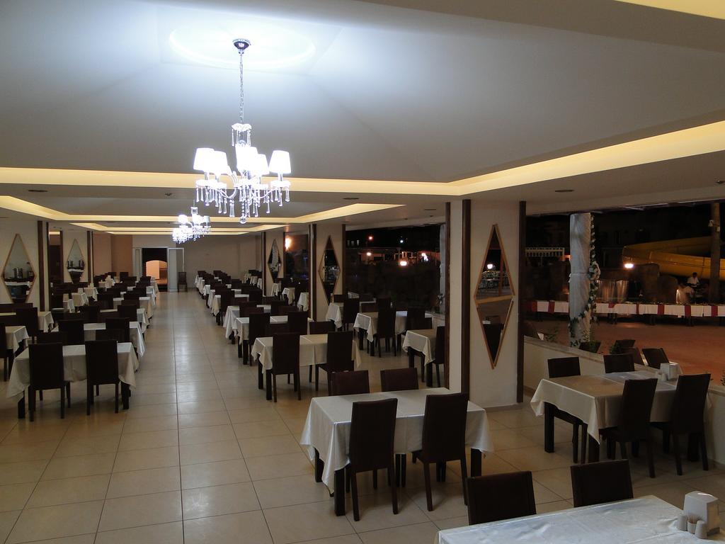 Gumus Hotel Arsuz Exterior foto